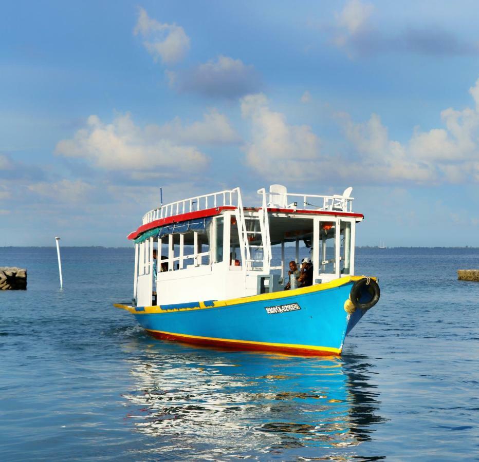 Sea Star Diving Hotel Addu City Exterior photo